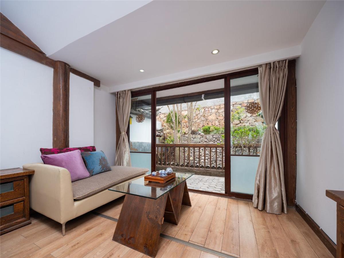 Lijiang Merry Inn Экстерьер фото