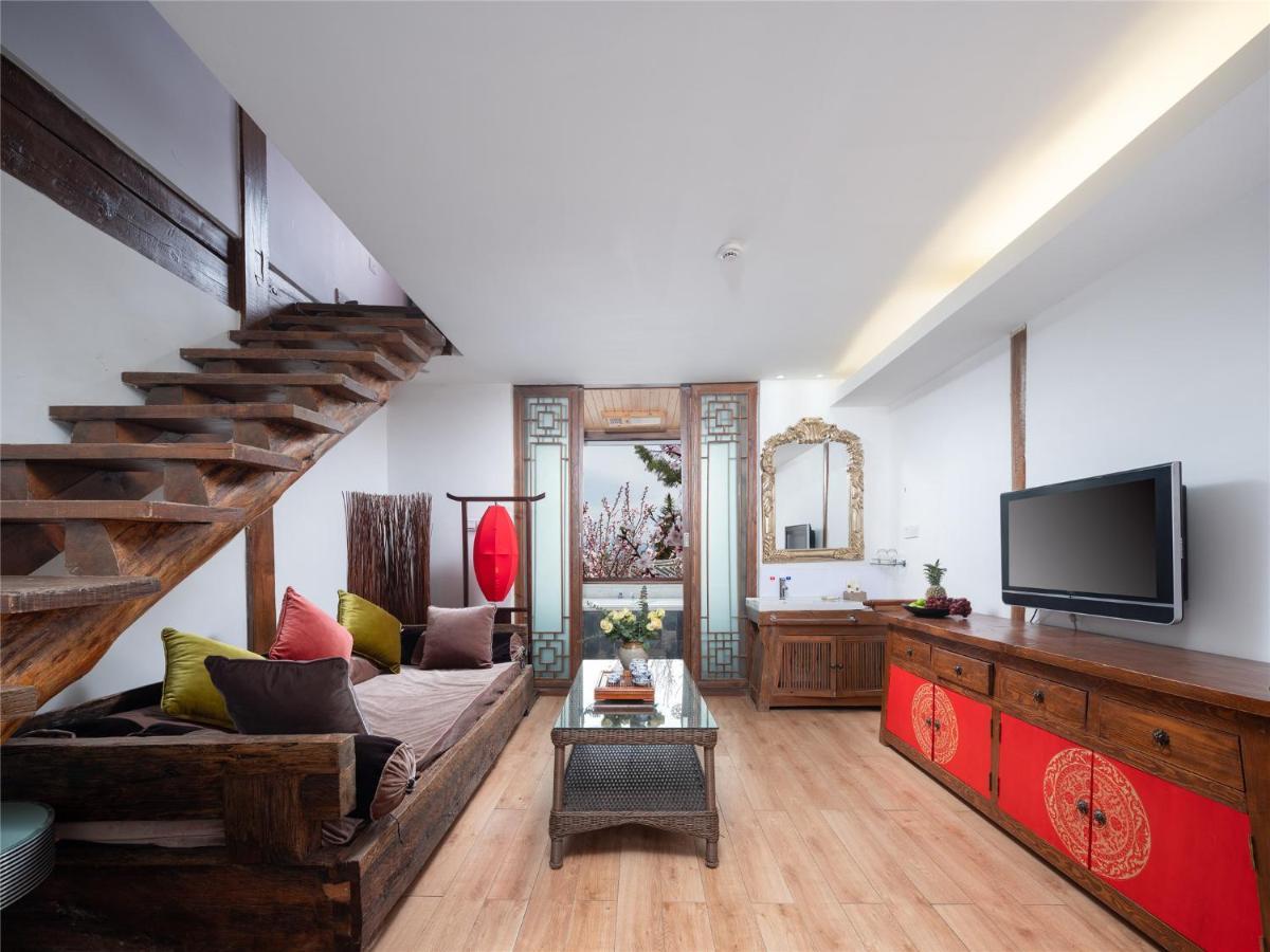 Lijiang Merry Inn Экстерьер фото
