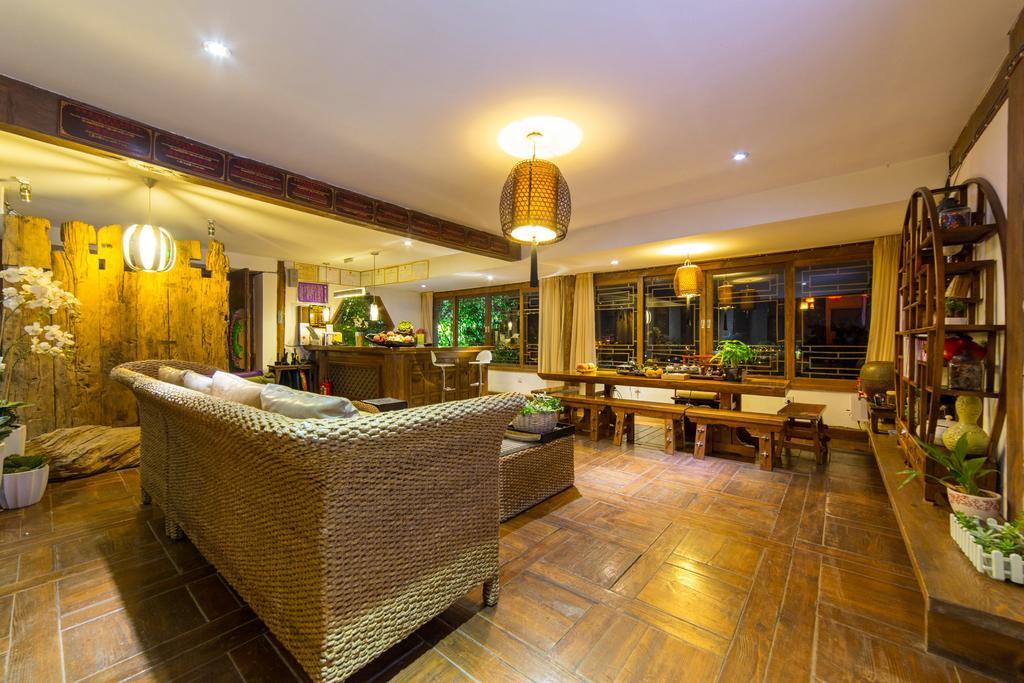 Lijiang Merry Inn Экстерьер фото