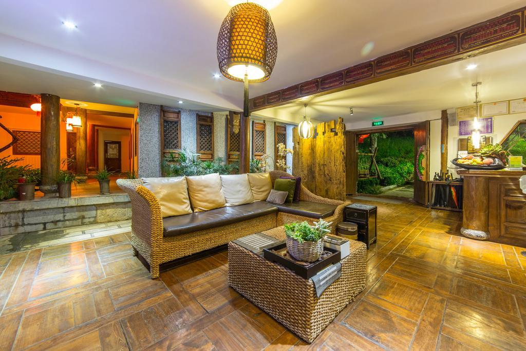 Lijiang Merry Inn Экстерьер фото